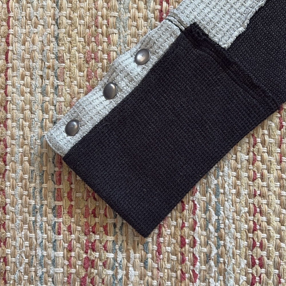 LIKE NEW WE THE FREE ”Tasha” colorblock thermal - Picture 2 of 5